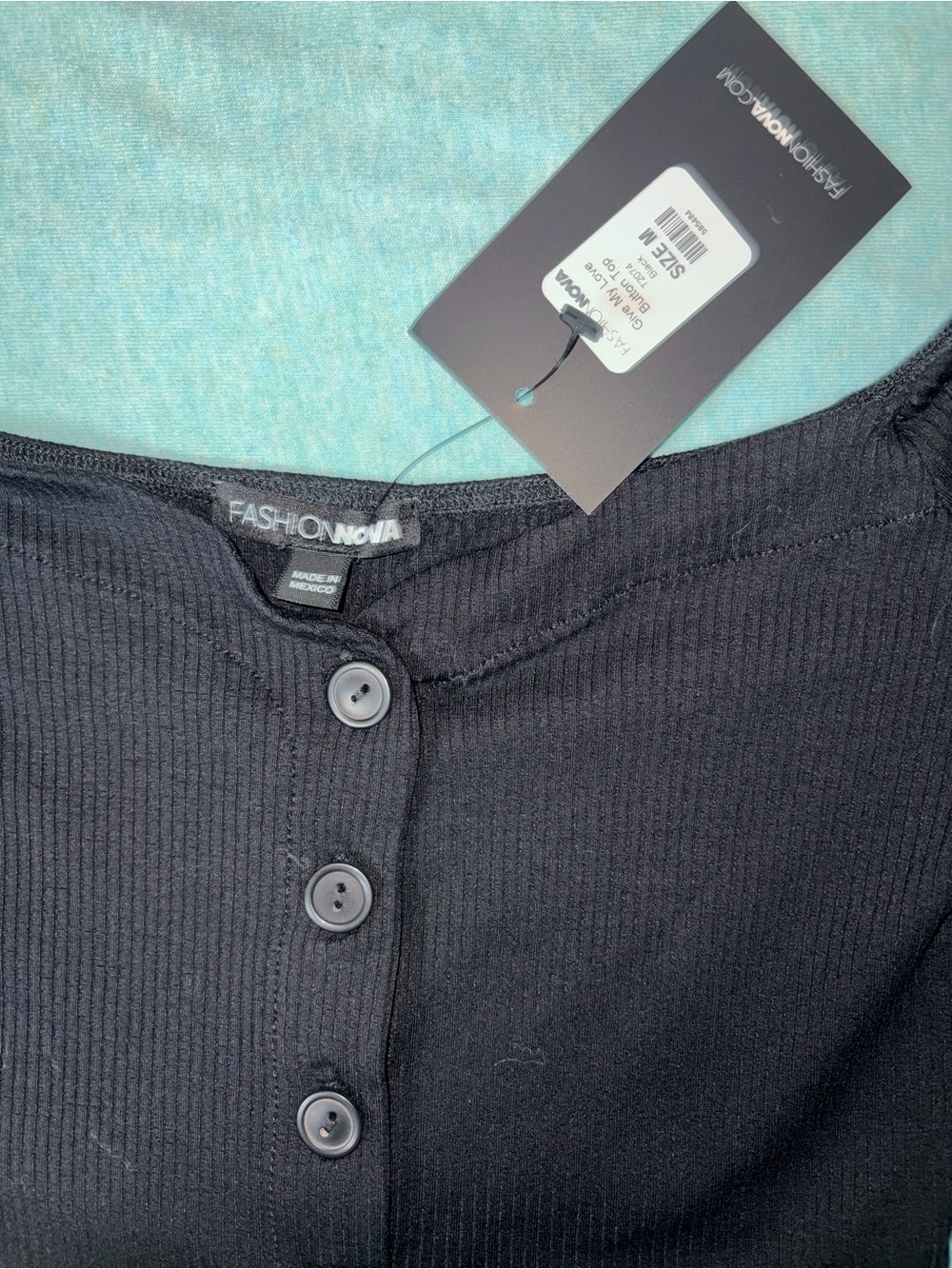 *BRAND NEW* Fashion Nova Women’s Medium Short Sleeve Black Crop Top - Picture 3 of 7